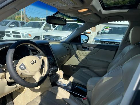 Used 2014 INFINITI QX70 3.7 w/ Premium Package image 10