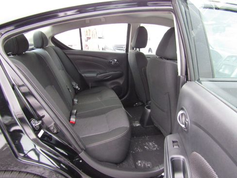 Used 2019 Nissan Versa SV image 17