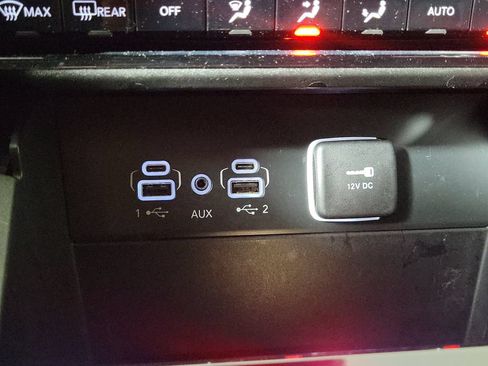 Used 2023 Jeep Grand Cherokee L Summit w/ High Altitude Package AWD/4WD image 22