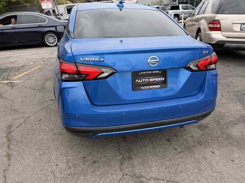 Used 2021 Nissan Versa SV image 5