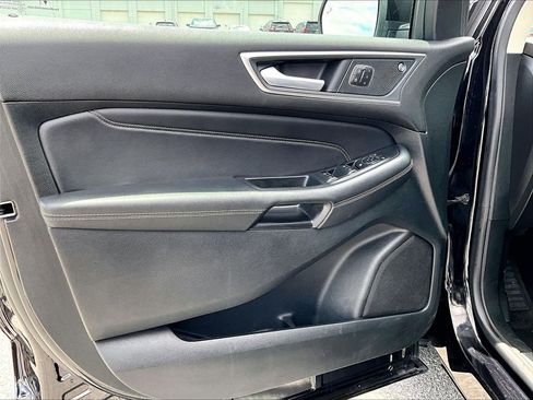 Used 2024 Ford Edge Titanium AWD/4WD image 9
