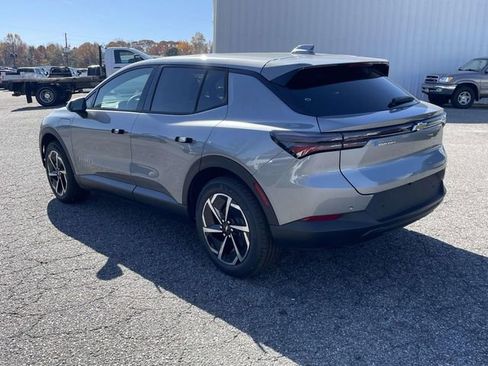 New 2026 Chevrolet Equinox EV LT image 5