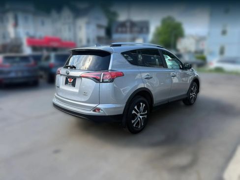 Used 2016 Toyota RAV4 LE AWD/4WD image 6