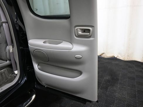 Used 2002 Toyota Tundra Limited image 19
