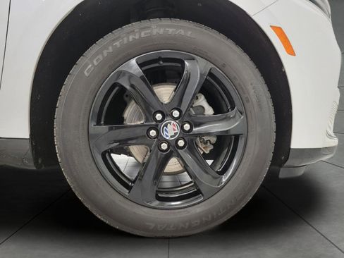 Used 2024 Buick Enclave Essence w/ Sport Touring Edition image 3