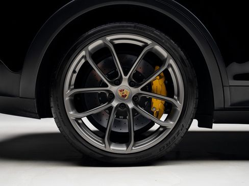 Used 2023 Porsche Cayenne Turbo GT image 36