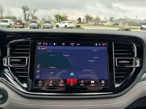 Used 2022 Dodge Durango R/T w/ Trailer Tow Group IV image 31