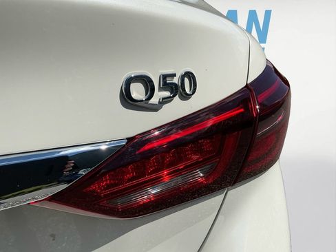 Used 2021 INFINITI Q50 Luxe w/ Seat & Sound Package RWD image 23