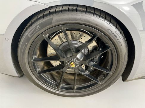Used 2026 Porsche 911 Carrera GTS RWD image 47
