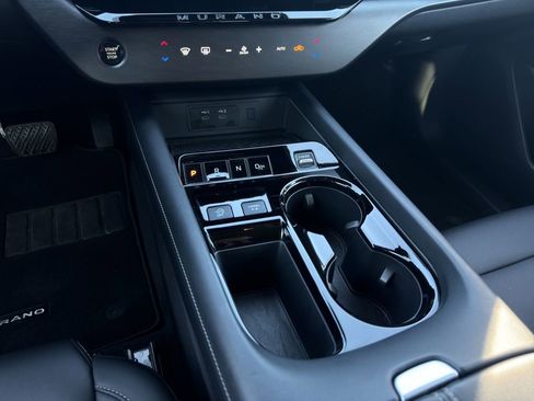 Used 2025 Nissan Murano SV FWD image 15