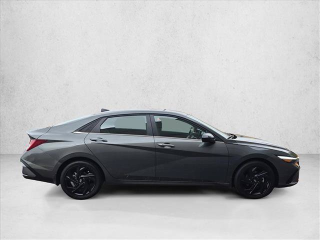 Used 2026 Hyundai Elantra SEL Sport Premium FWD image 4