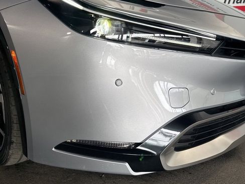 Used 2025 Toyota Prius XSE image 12