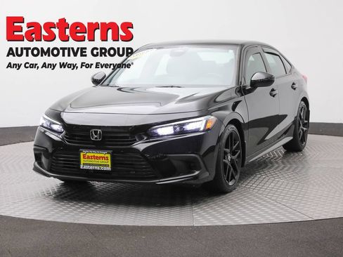Used 2022 Honda Civic Sport image 1