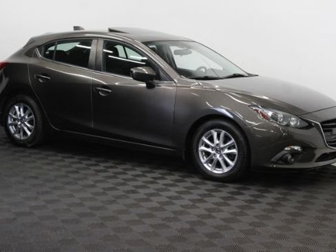 Used 2015 MAZDA MAZDA3 i Touring w/ Technology Package FWD image 3