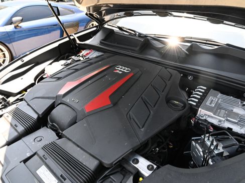 Used 2024 Audi RS Q8 AWD/4WD image 64