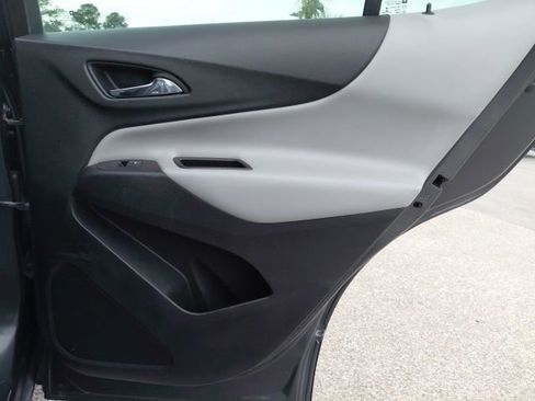 Used 2018 Chevrolet Equinox LS image 26
