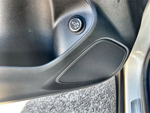 Used 2022 Buick Encore GX Select image 23