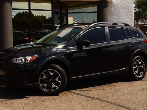 Used 2020 Subaru Crosstrek 2.0i Premium w/ Moonroof Package 2 AWD/4WD image 3