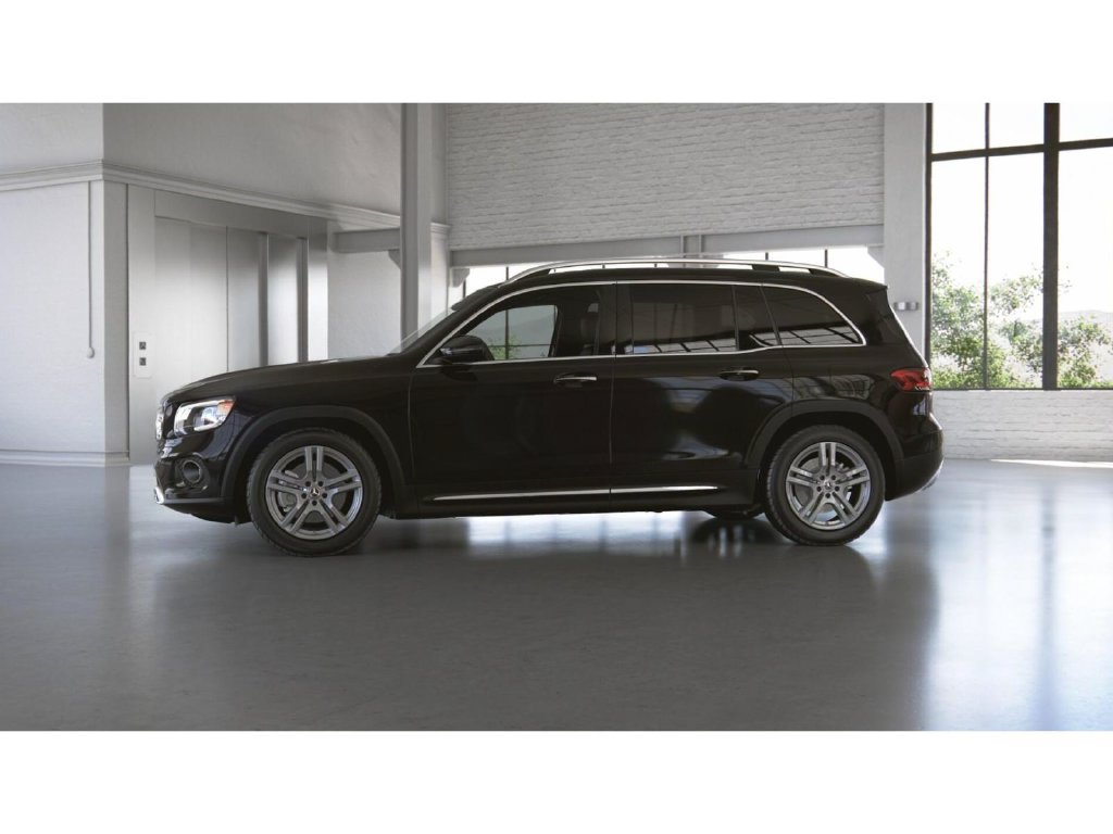 Used 2023 Mercedes-Benz GLB 250 4MATIC image 36