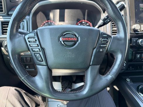 Used 2022 Nissan Titan PRO-4X w/ Pro-4x Convenience Package AWD/4WD image 12