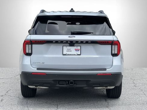 New 2026 Ford Explorer Active RWD image 21