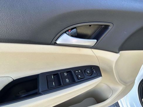 Used 2011 Honda Accord LX-P image 18