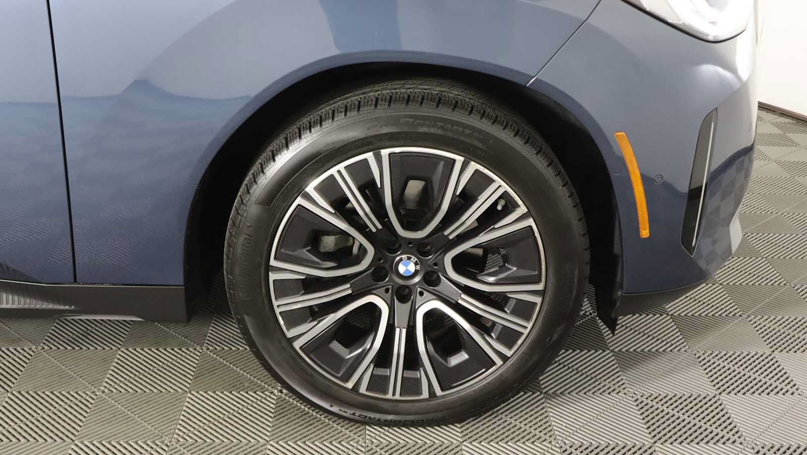Used 2025 BMW X3 xDrive30i w/ Convenience Package AWD/4WD image 7