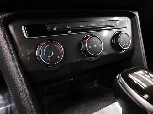 Used 2024 Volkswagen Tiguan S image 34