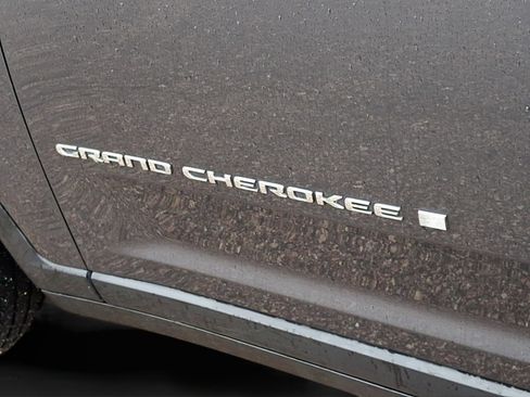 Certified 2021 Jeep Grand Cherokee L Limited image 32