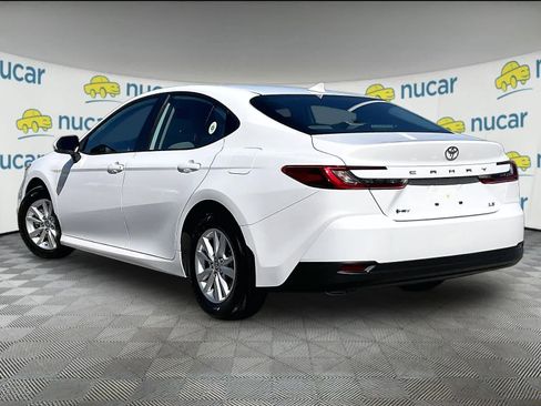 Used 2025 Toyota Camry LE w/ Convenience Package FWD image 4