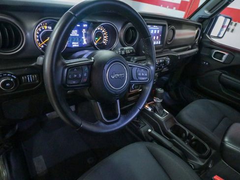 Used 2021 Jeep Wrangler Unlimited Sport image 12