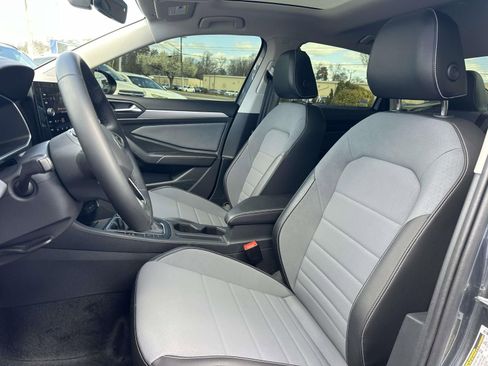 Used 2026 Volkswagen Jetta SE image 14
