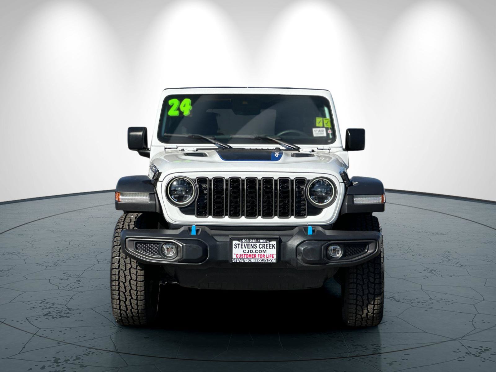 Used 2024 Jeep Wrangler Unlimited Rubicon 4xe AWD/4WD image 9