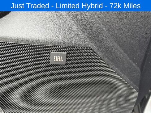 Used 2018 Toyota Avalon Limited FWD image 10