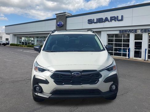 Used 2025 Subaru Crosstrek 2.0i Premium AWD/4WD image 2