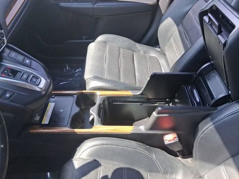 Used 2022 Honda CR-V Touring image 23