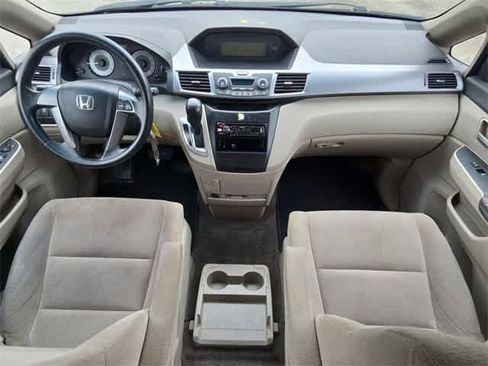 Used 2011 Honda Odyssey LX image 14