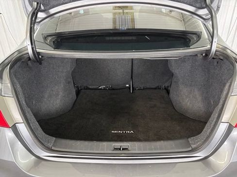 Used 2019 Nissan Sentra S w/ Appearance Package FWD image 13