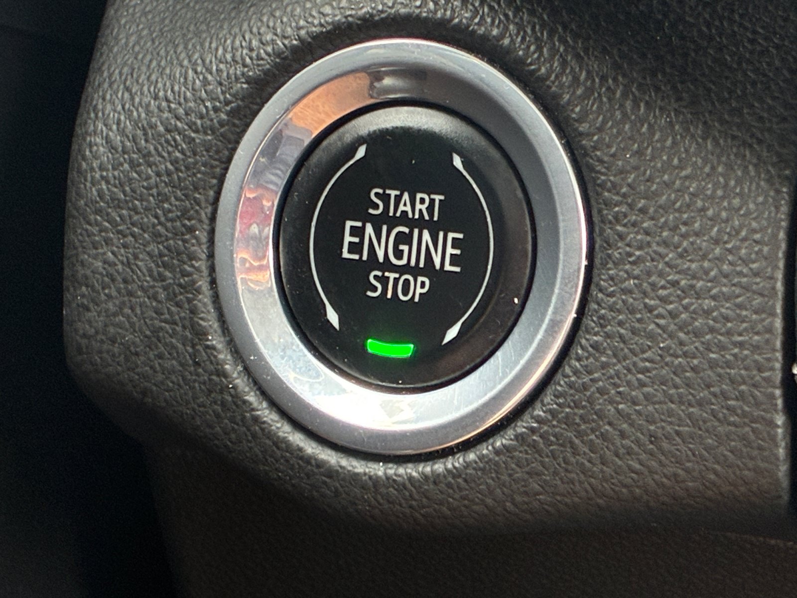 Used 2023 Buick Envision Essence FWD image 21