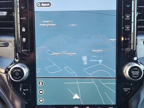 Used 2024 RAM 2500 Limited image 23