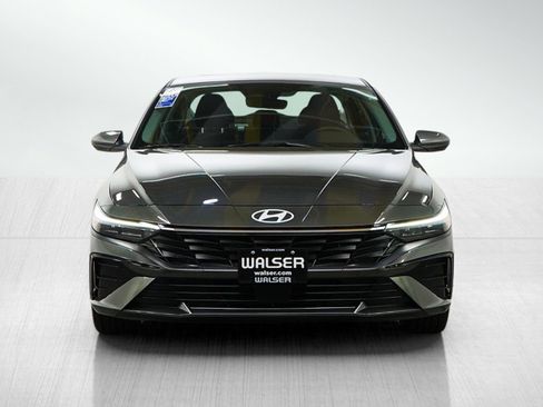 Used 2025 Hyundai Elantra SEL FWD image 8