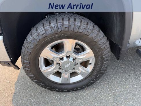 Used 2024 Chevrolet Silverado 2500 LT w/ Convenience Package AWD/4WD image 8