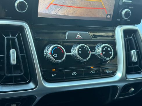 Used 2021 Kia Sorento LX FWD image 21