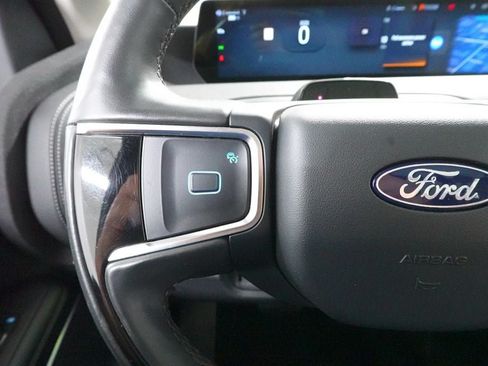 Certified 2025 Ford Expedition Platinum AWD/4WD image 19