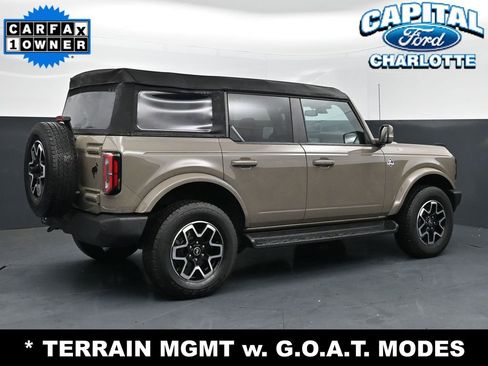 Used 2025 Ford Bronco Outer Banks AWD/4WD image 8