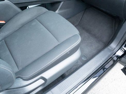 Used 2023 Nissan Rogue S image 42