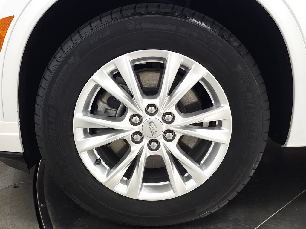 Certified 2024 Cadillac XT6 Luxury AWD/4WD image 12