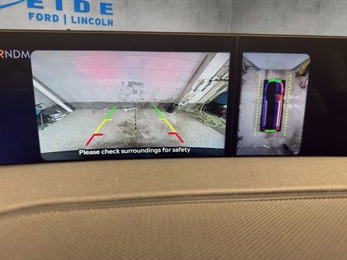 Used 2025 Lincoln Navigator Reserve image 17