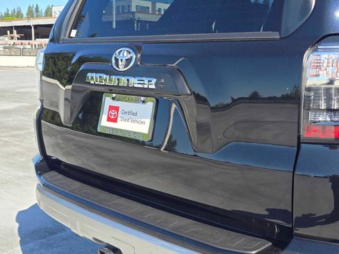 Used 2023 Toyota 4Runner TRD Off-Road Premium w/ Moonroof Package AWD/4WD image 13