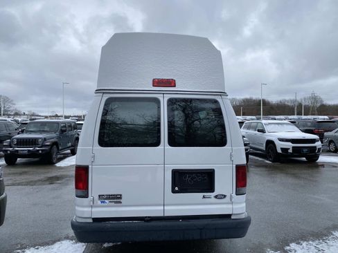 Used 2011 Ford E-350 and Econoline 350 Extended Super Duty w/ PWR Group image 4